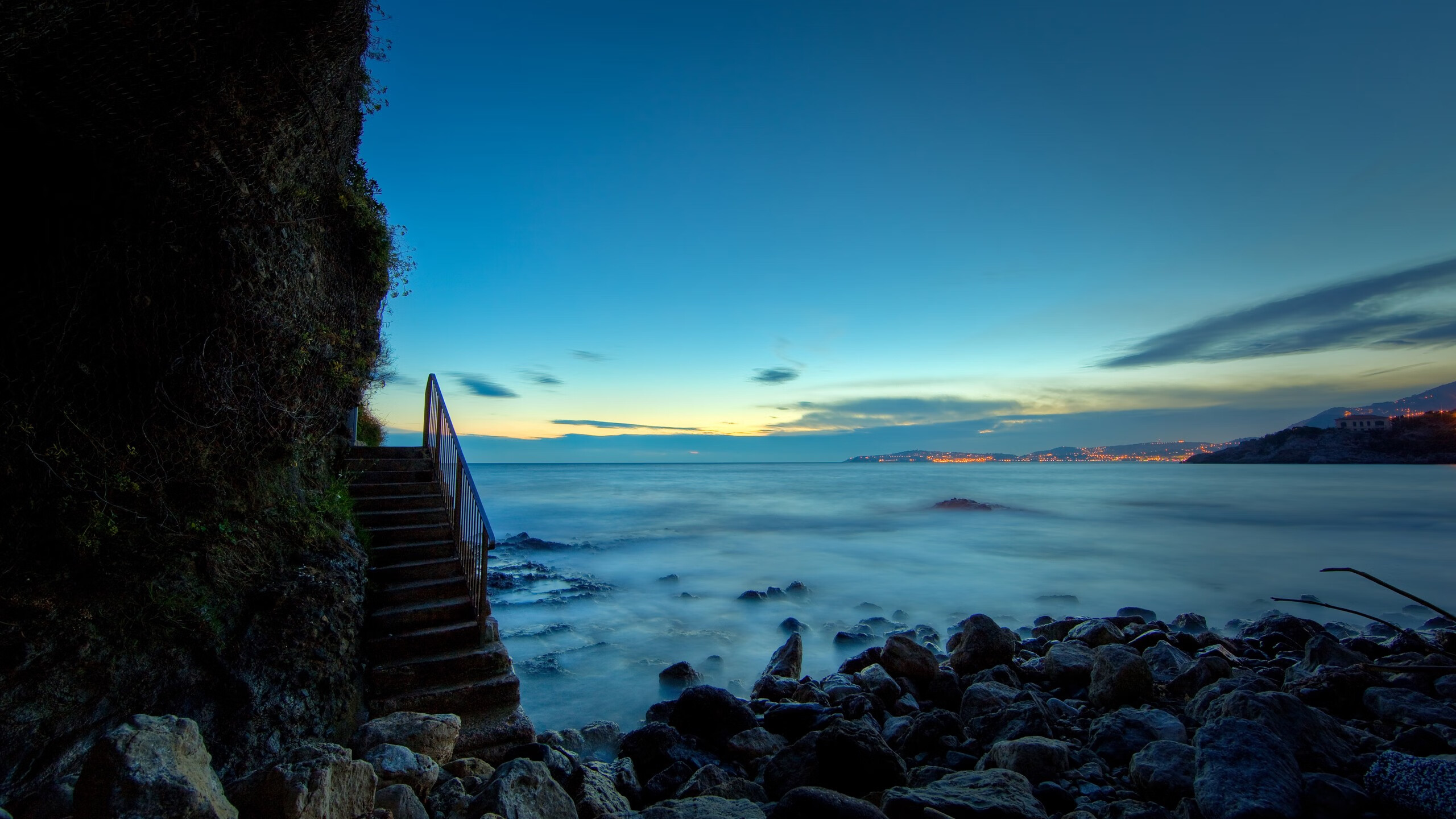 联盟是否应与学校联合开展篮球课程,学校联盟成员是什么意思